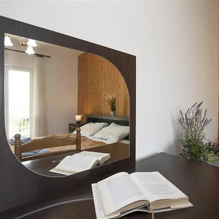 Charming Apartments, Brodarica, Apartman